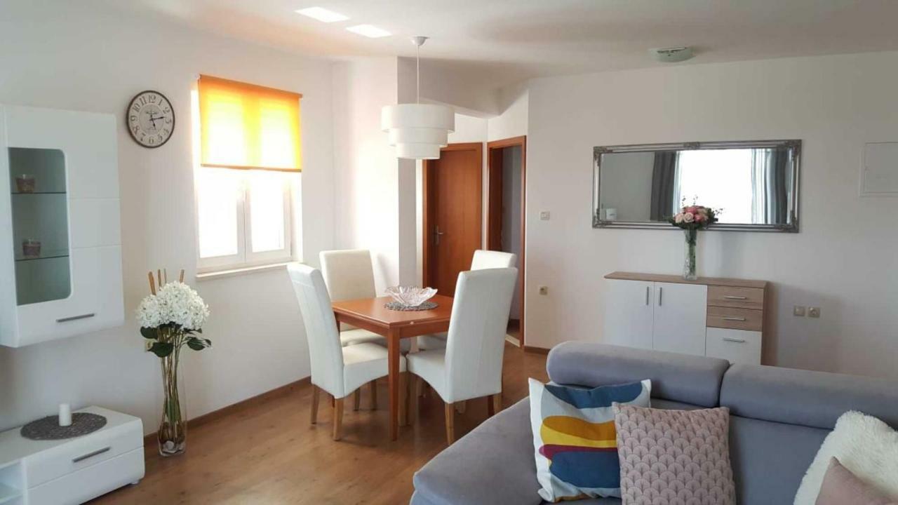 Cozy Apartment With Sea View Kaštela Exteriér fotografie