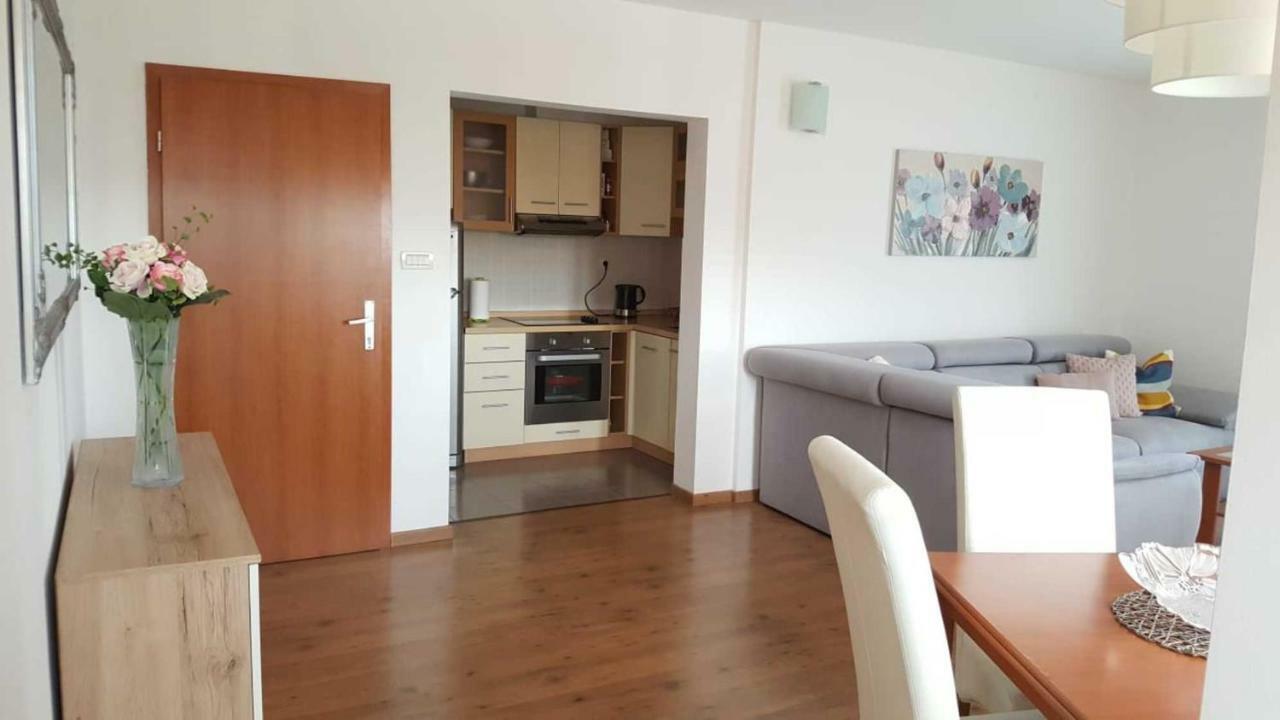 Cozy Apartment With Sea View Kaštela Exteriér fotografie