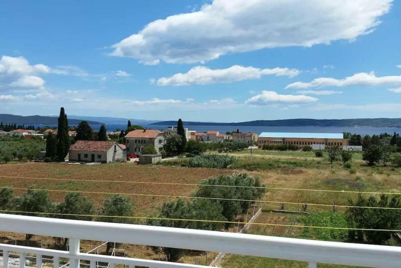 Cozy Apartment With Sea View Kaštela Exteriér fotografie