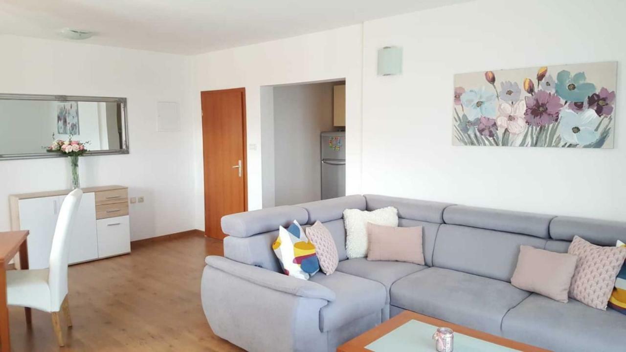 Cozy Apartment With Sea View Kaštela Exteriér fotografie