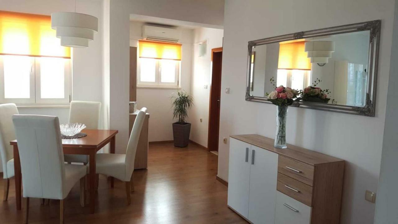 Cozy Apartment With Sea View Kaštela Exteriér fotografie